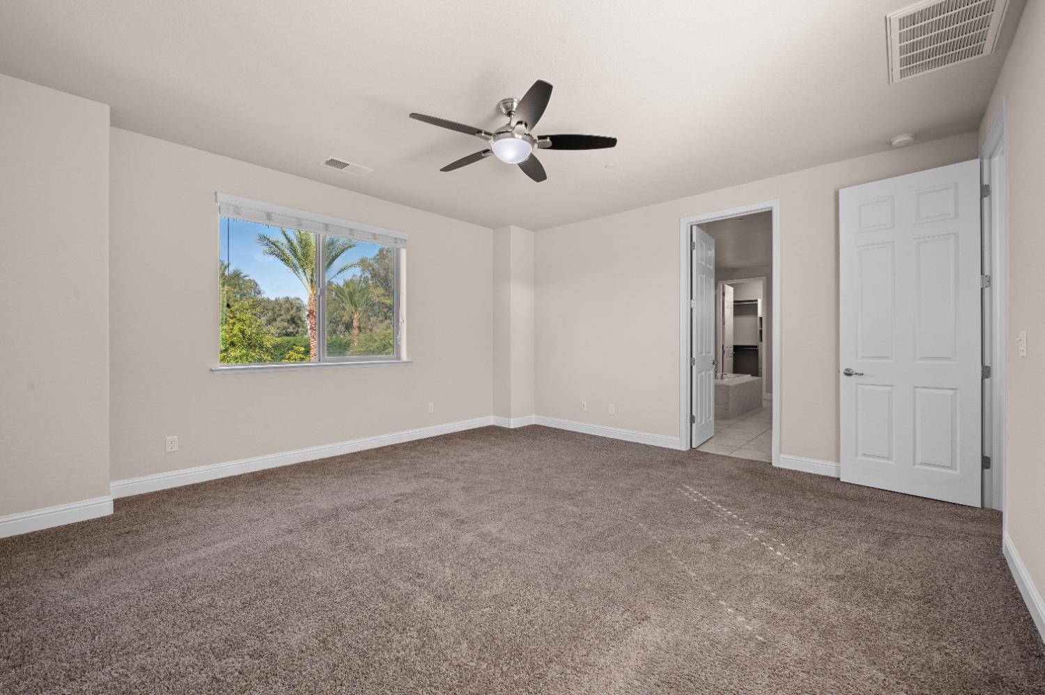 1805 E Bella Rosa Ave, Fresno, CA 93730