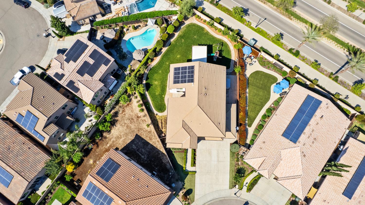 1805 E Bella Rosa Ave, Fresno, CA 93730