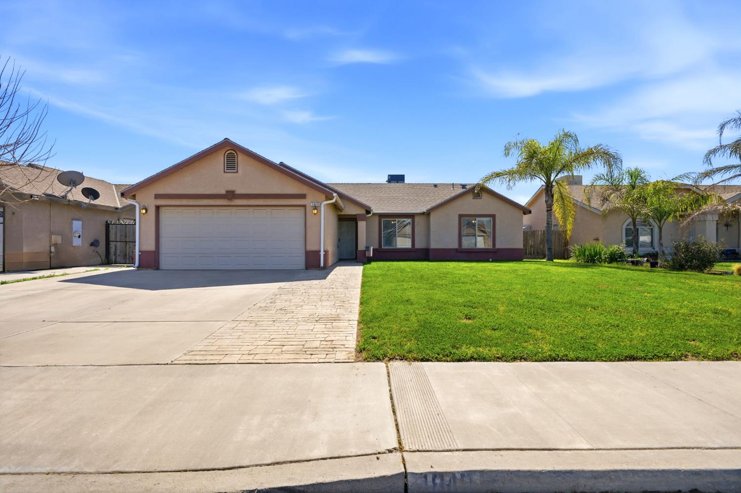 1849 W Spring Crest St, Hanford, CA 93230
