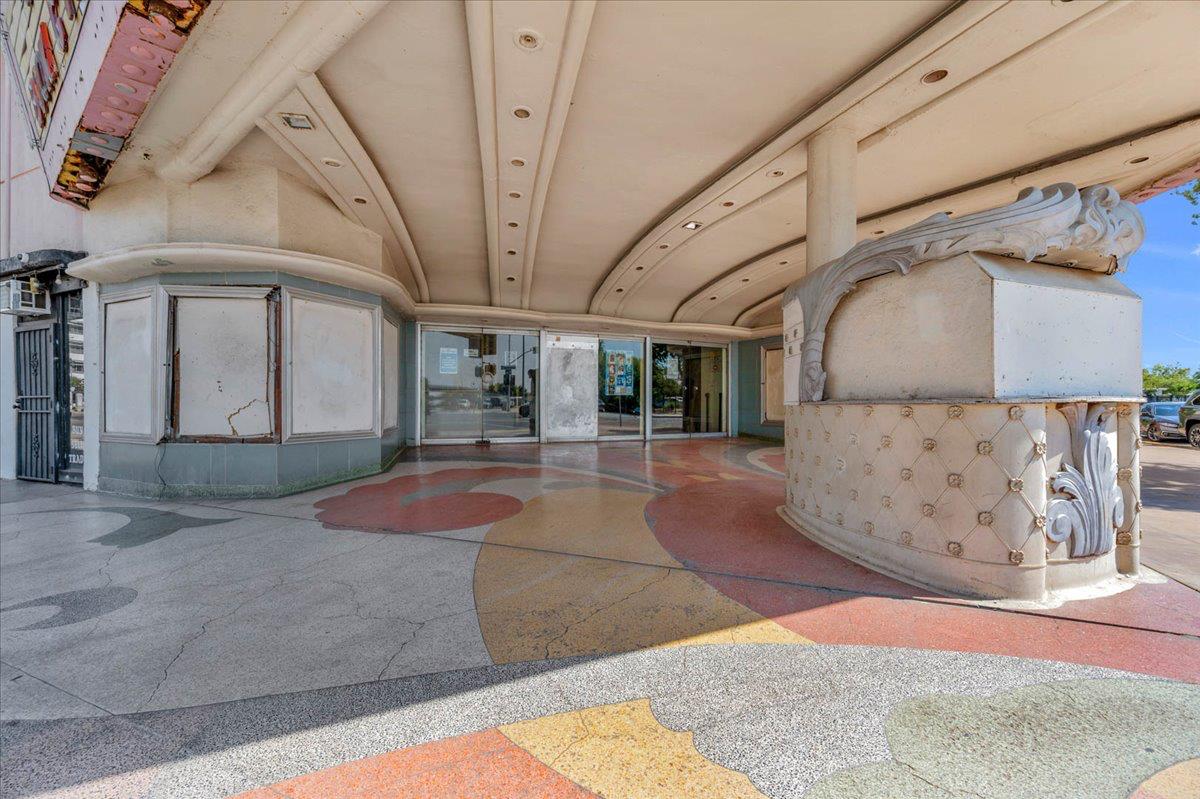 1170 Broadway St, Fresno, CA 93721