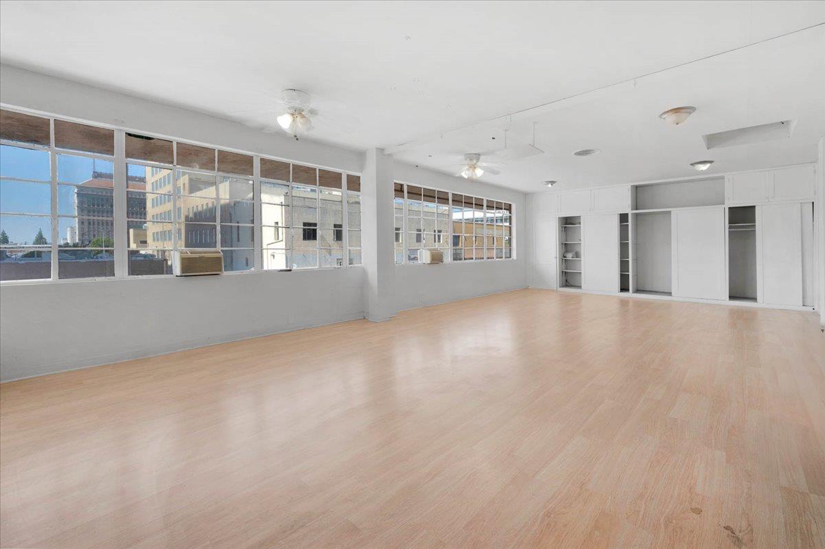 1170 Broadway St, Fresno, CA 93721