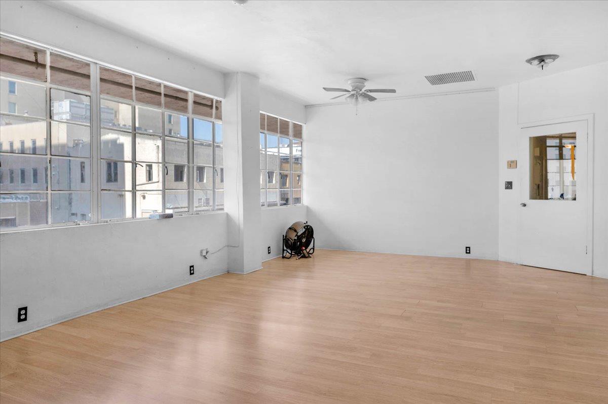 1170 Broadway St, Fresno, CA 93721