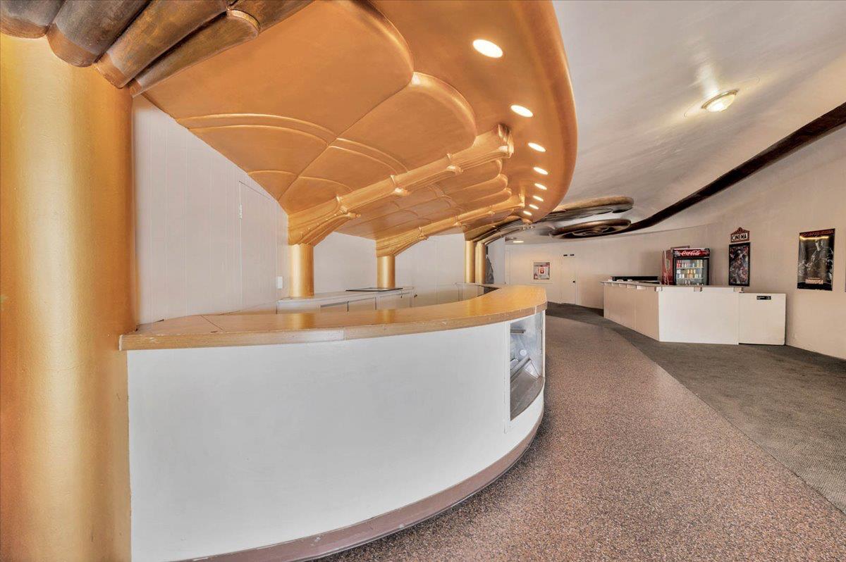 1170 Broadway St, Fresno, CA 93721