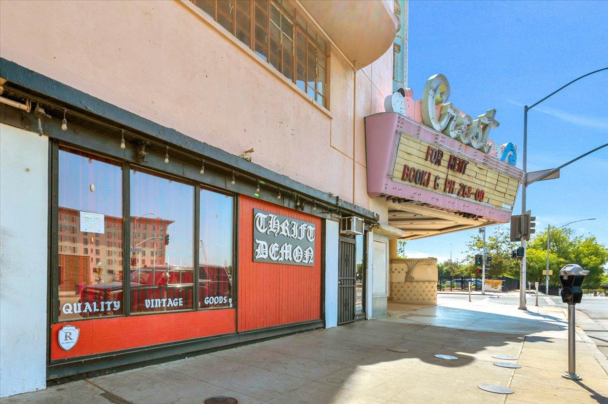 1170 Broadway St, Fresno, CA 93721
