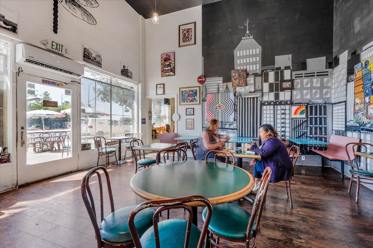 1170 Broadway St, Fresno, CA 93721