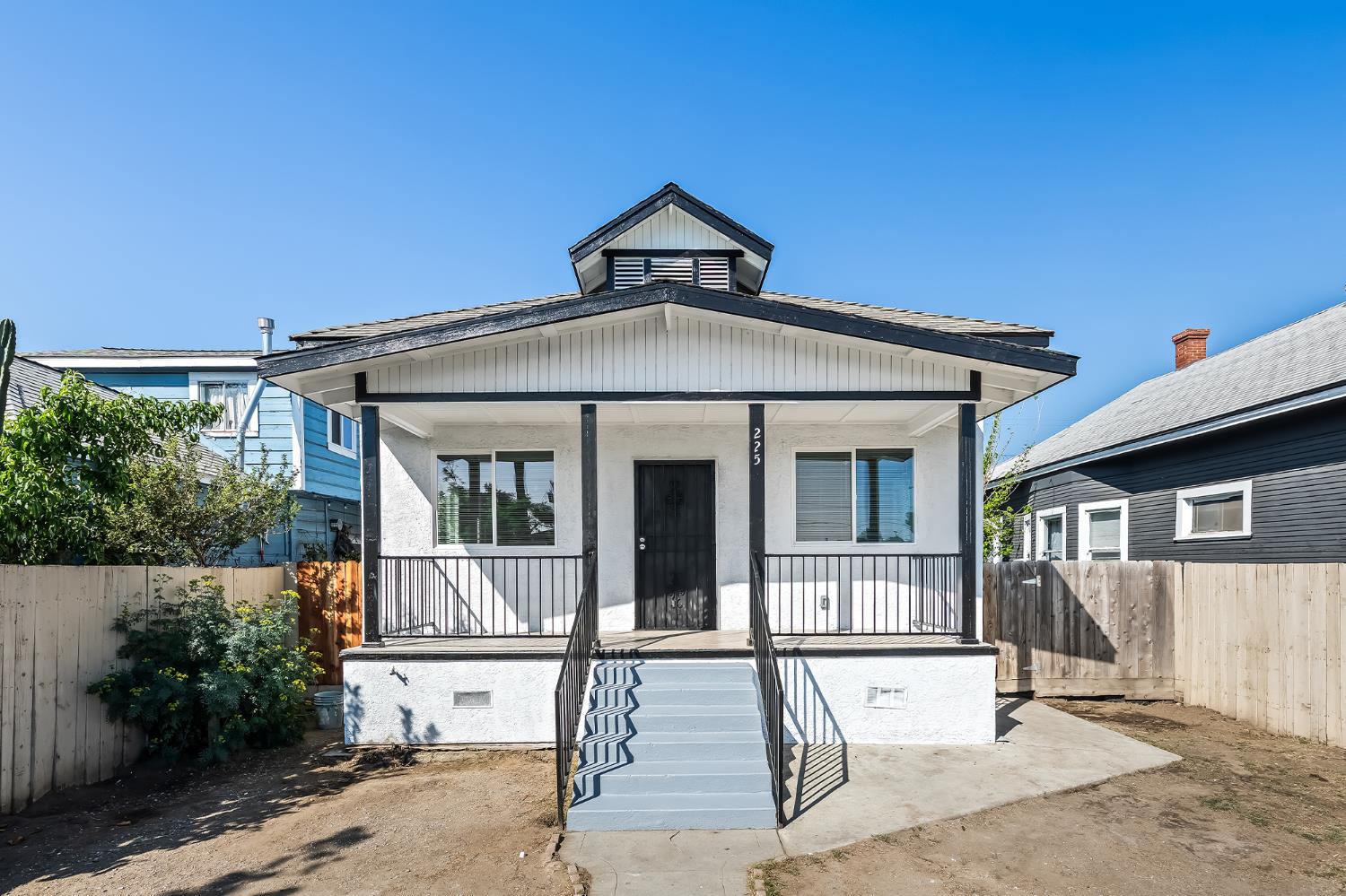 225 N Effie St, Fresno, CA 93701