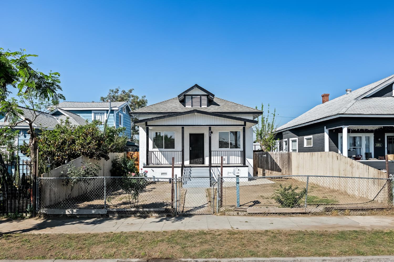 225 N Effie St, Fresno, CA 93701