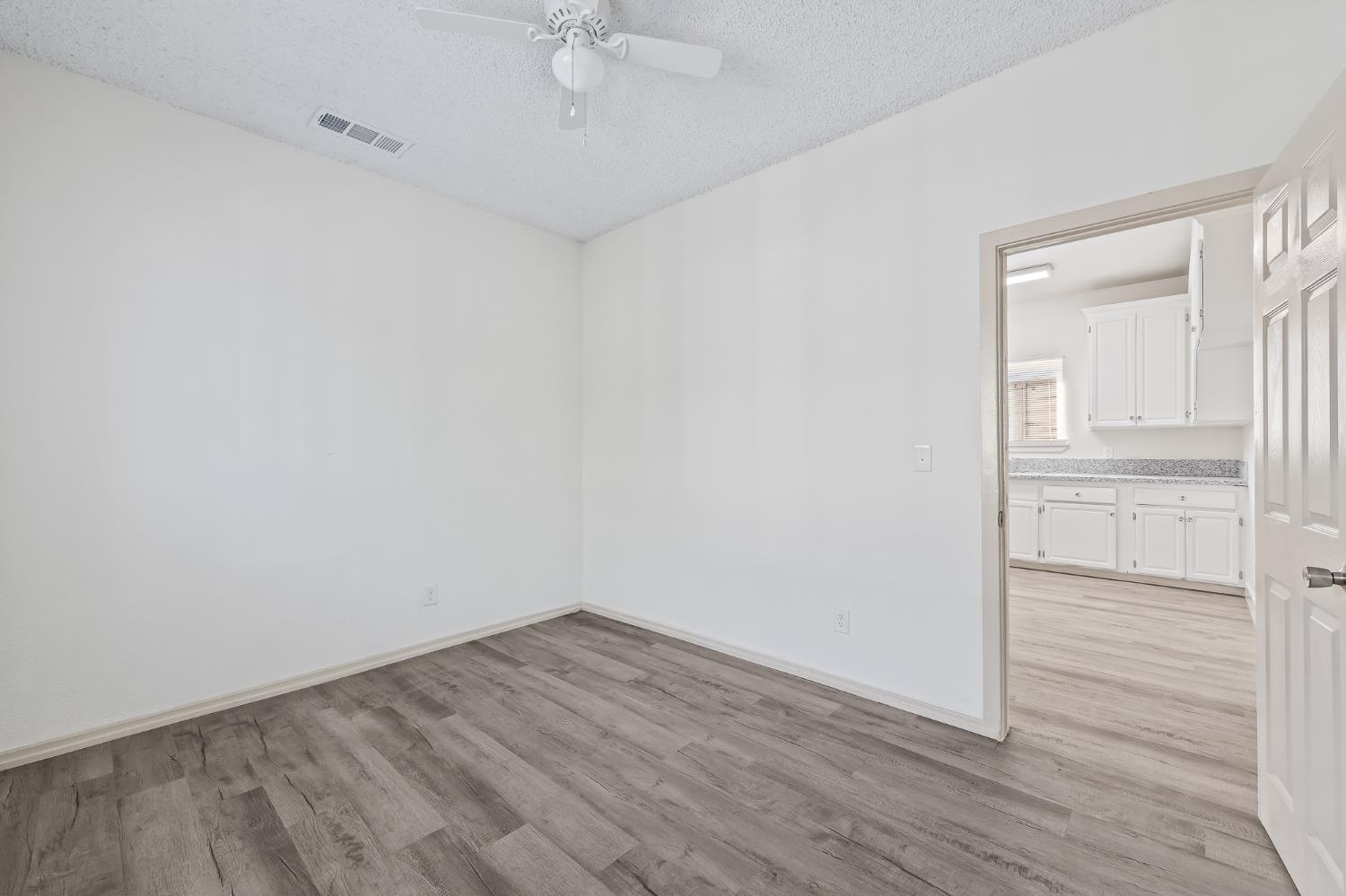 225 N Effie St, Fresno, CA 93701