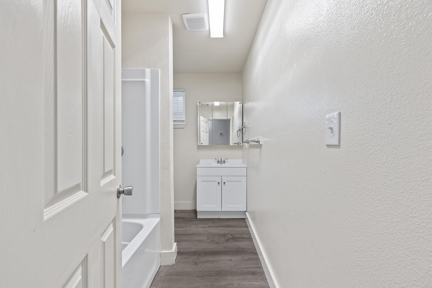 225 N Effie St, Fresno, CA 93701