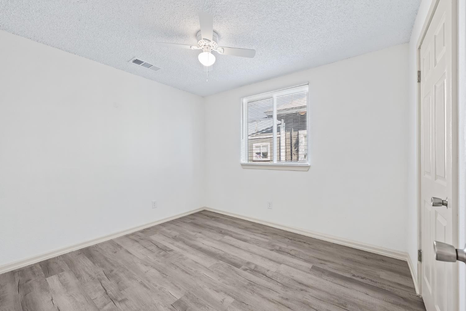 225 N Effie St, Fresno, CA 93701