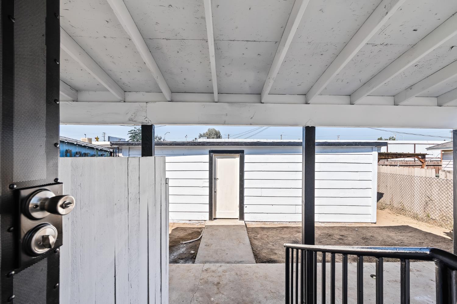 225 N Effie St, Fresno, CA 93701