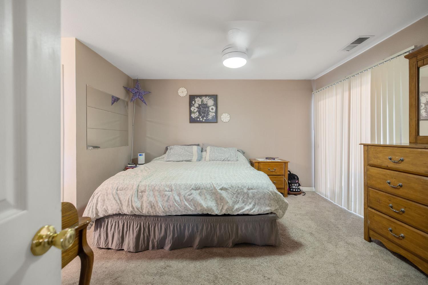 517 Tucker Ave, Fresno, CA 93657