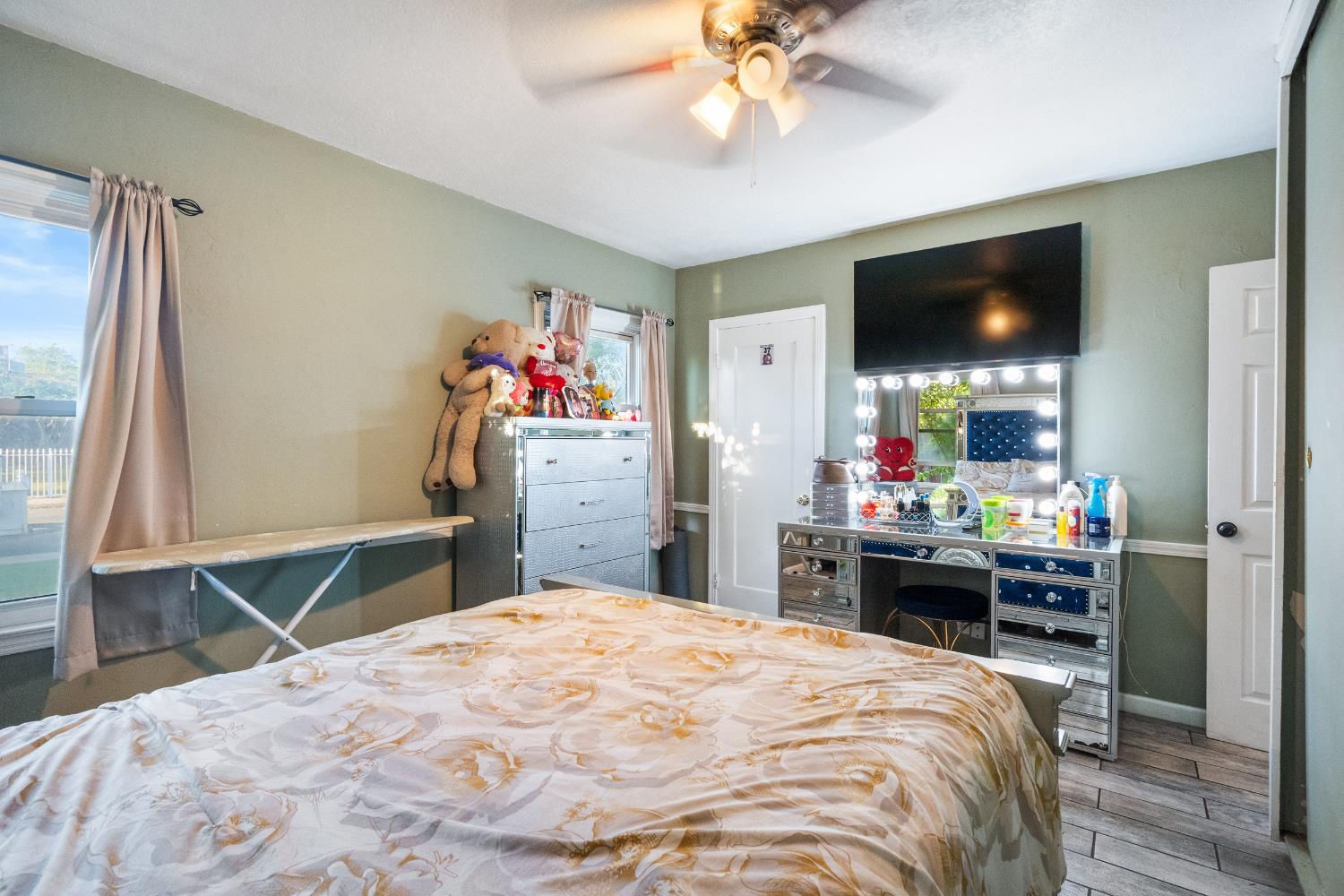 505 W Lamona Ave, Fresno, CA 93728