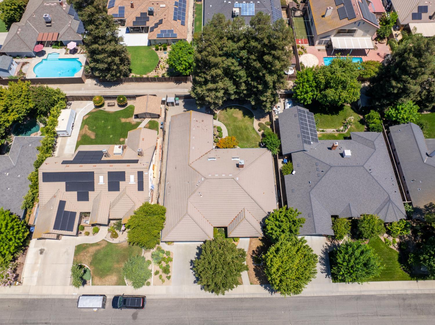 2582 Sandell Ave, Kingsburg, CA 93631