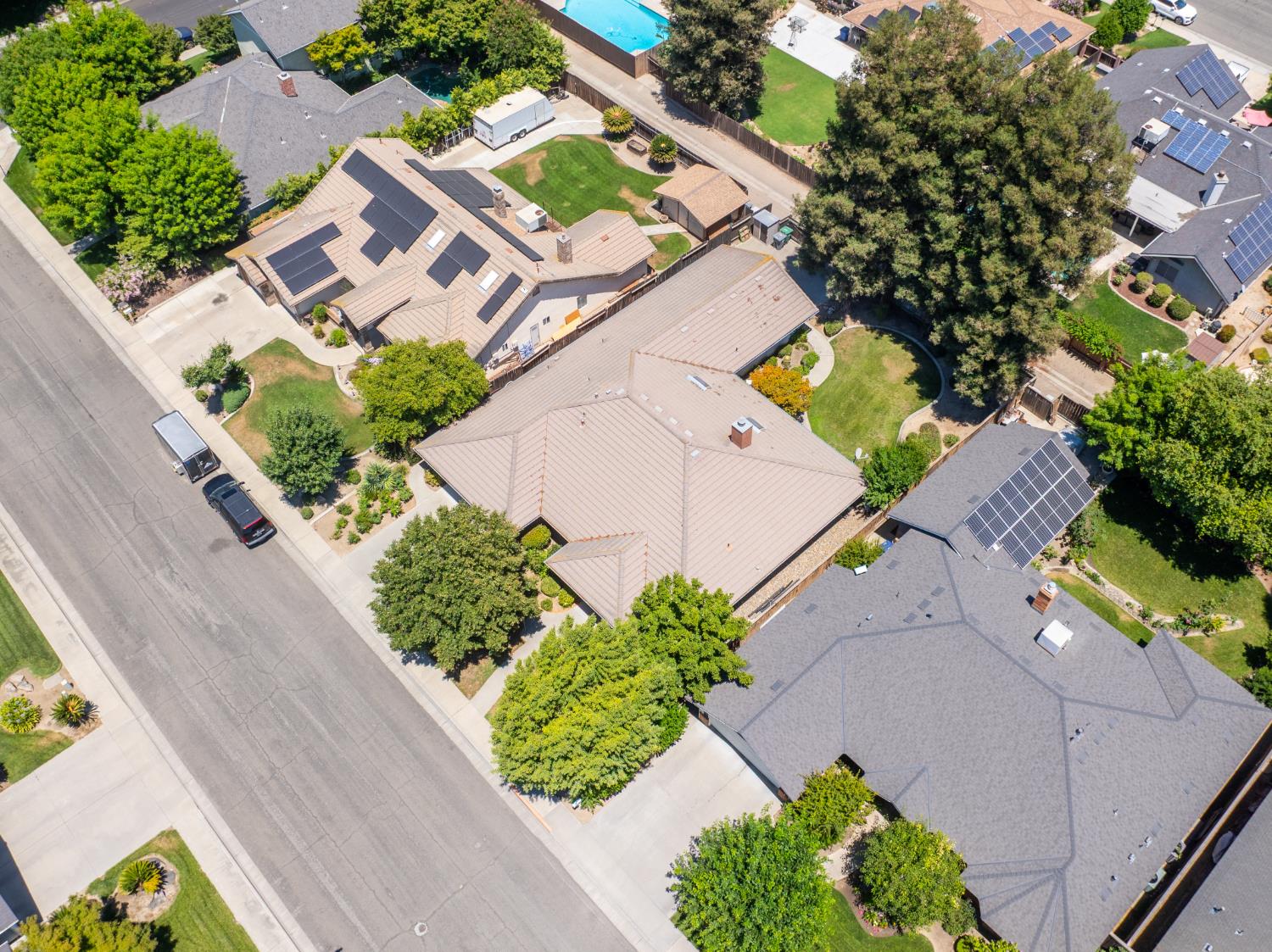 2582 Sandell Ave, Kingsburg, CA 93631