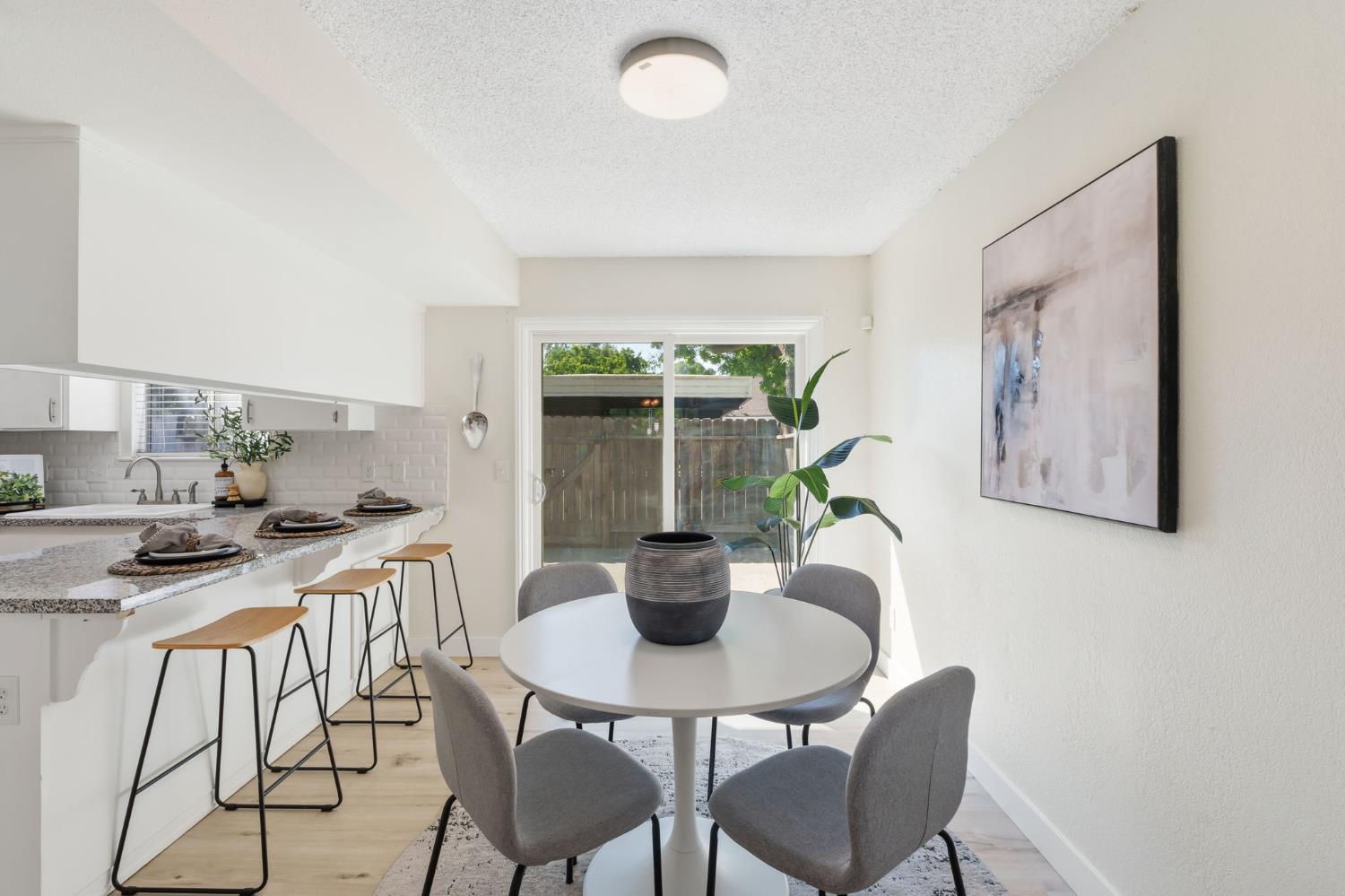 4779 N Cedar Ave #105, Fresno, CA 93726