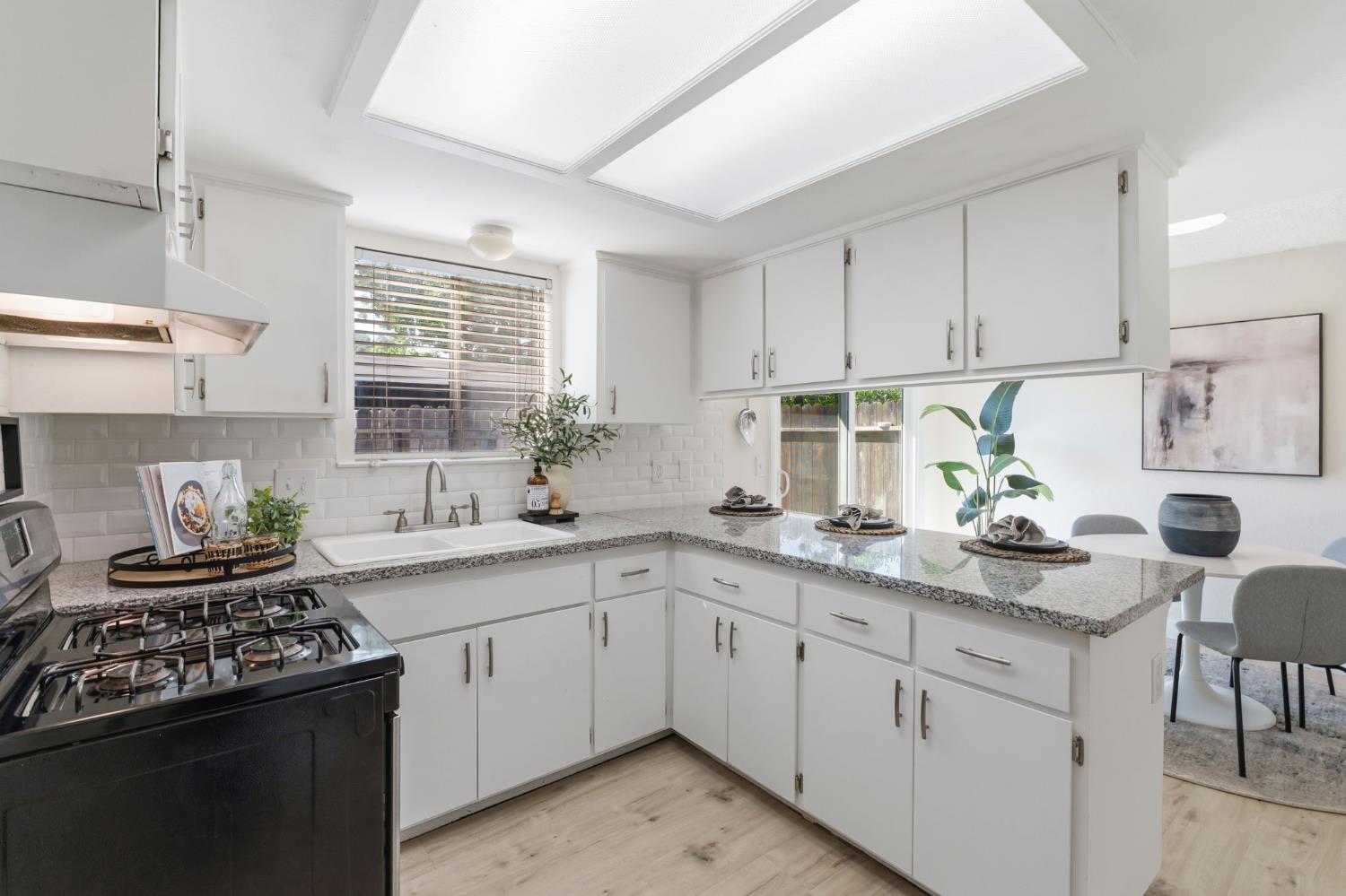 4779 N Cedar Ave #105, Fresno, CA 93726