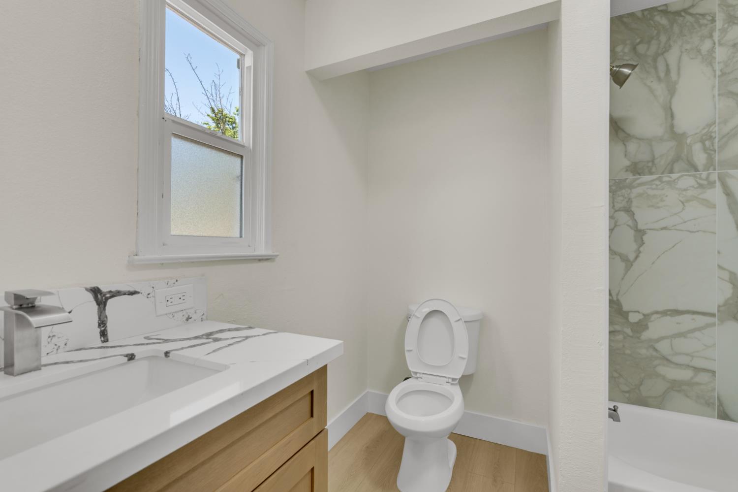 535 W Terrace Ave, Fresno, CA 93705