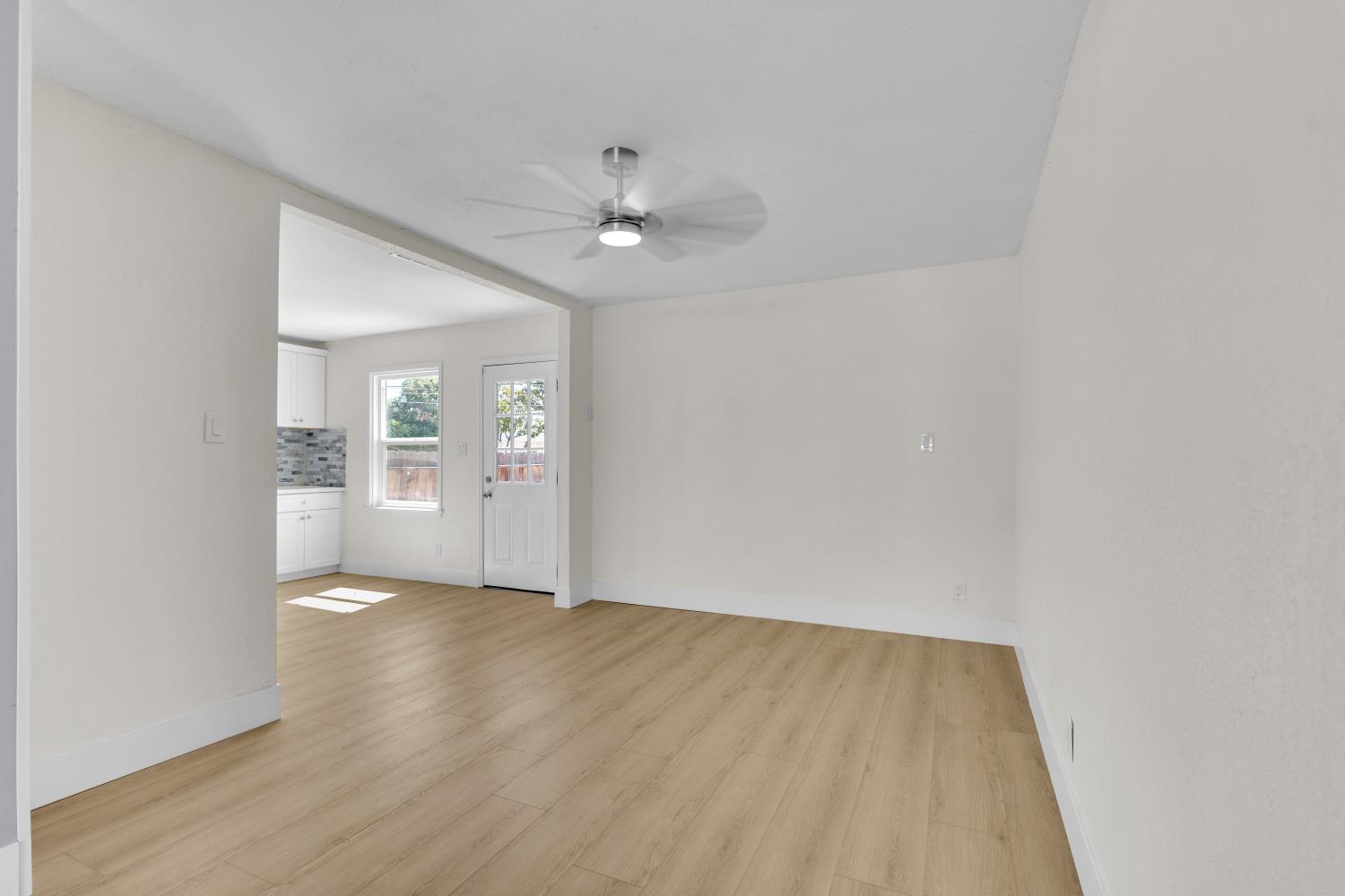 535 W Terrace Ave, Fresno, CA 93705