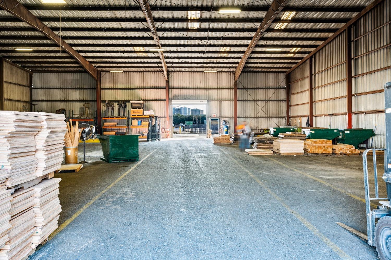 1324 Academy Ave, Sanger, CA 93657