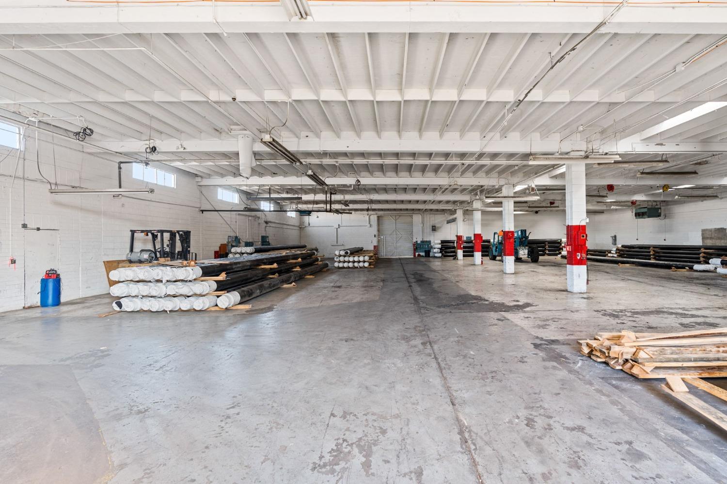 1324 Academy Ave, Sanger, CA 93657