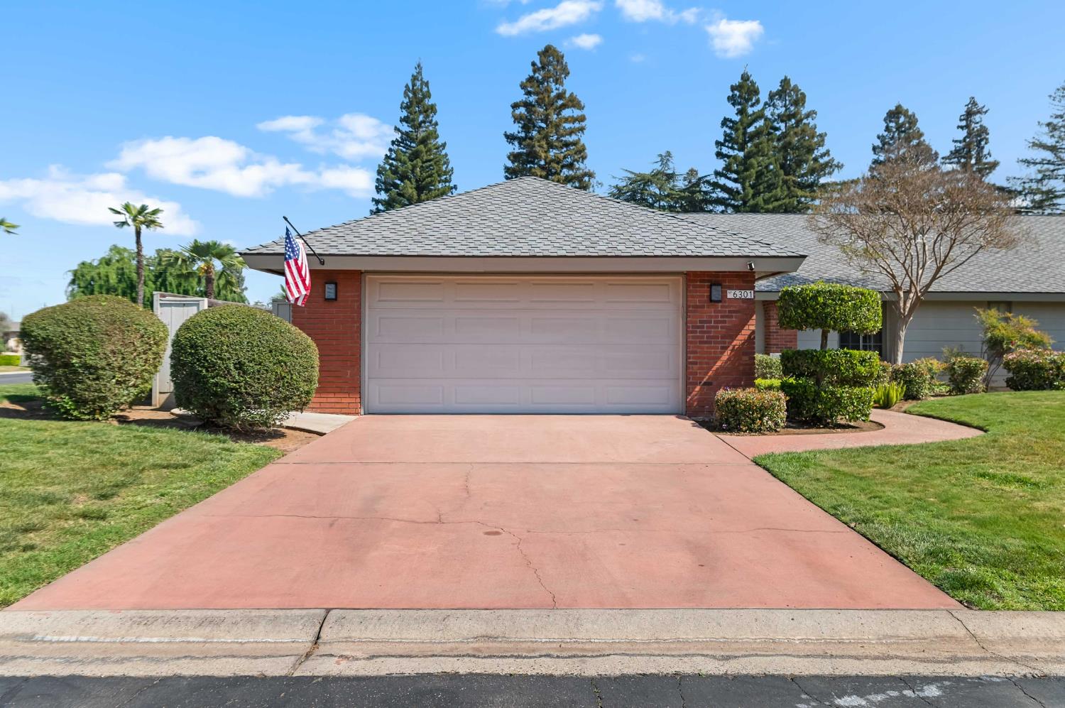 6301 N Palm Ave, Fresno, CA 93704