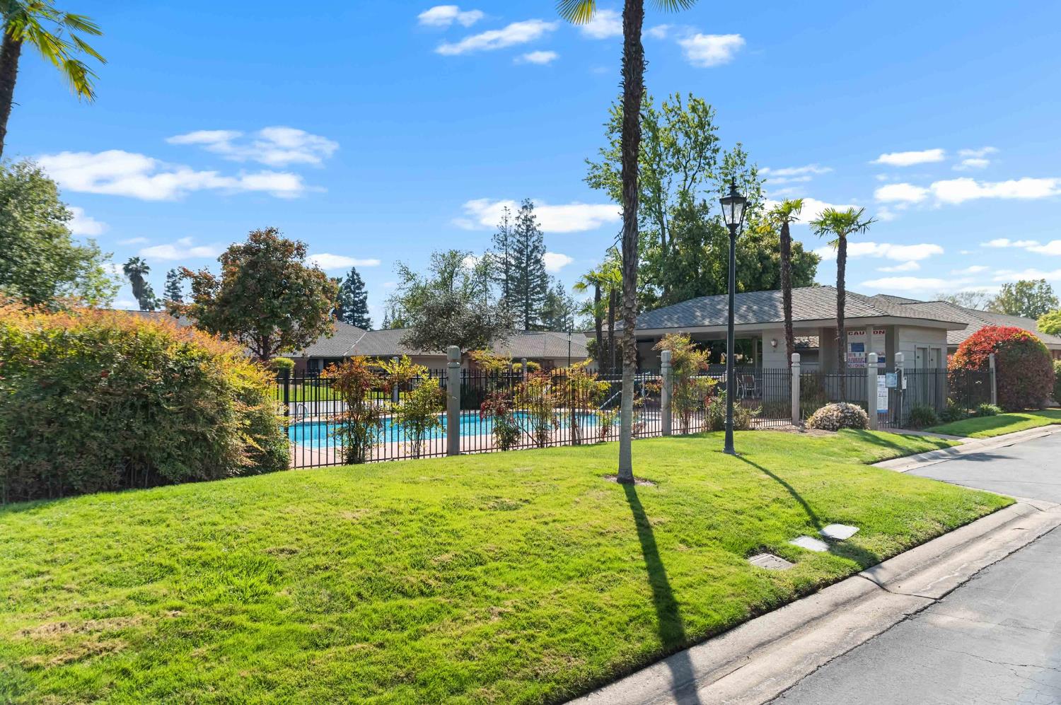 6301 N Palm Ave, Fresno, CA 93704