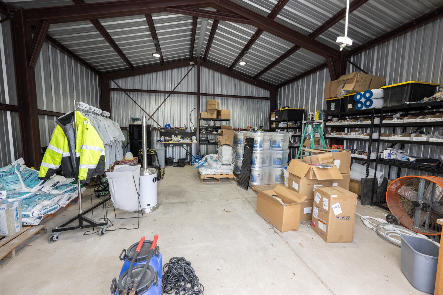 2064 Ashlan Ave, Clovis, CA 93611