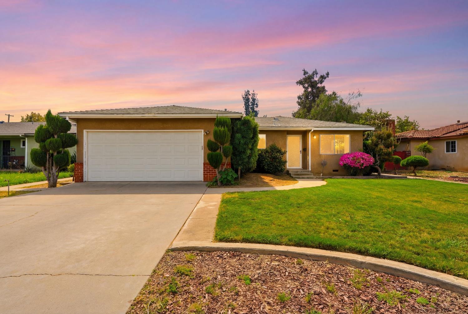 1123 E Washington Ave, Reedley, CA 93654