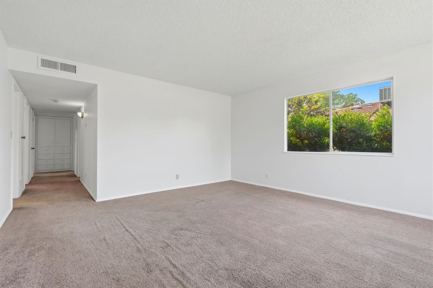 1123 E Washington Ave, Reedley, CA 93654