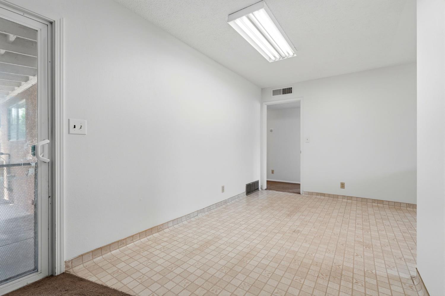 1123 E Washington Ave, Reedley, CA 93654