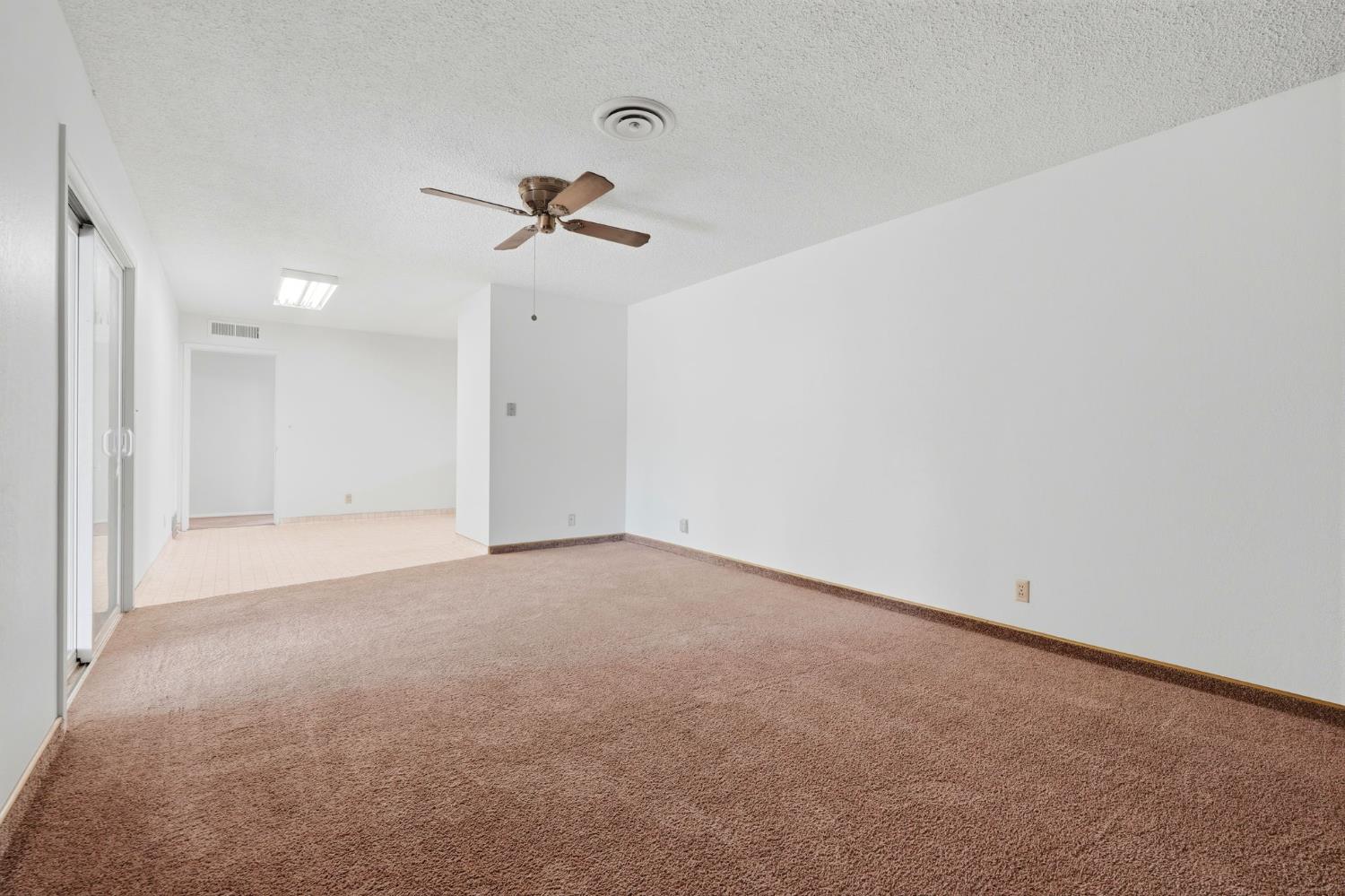 1123 E Washington Ave, Reedley, CA 93654