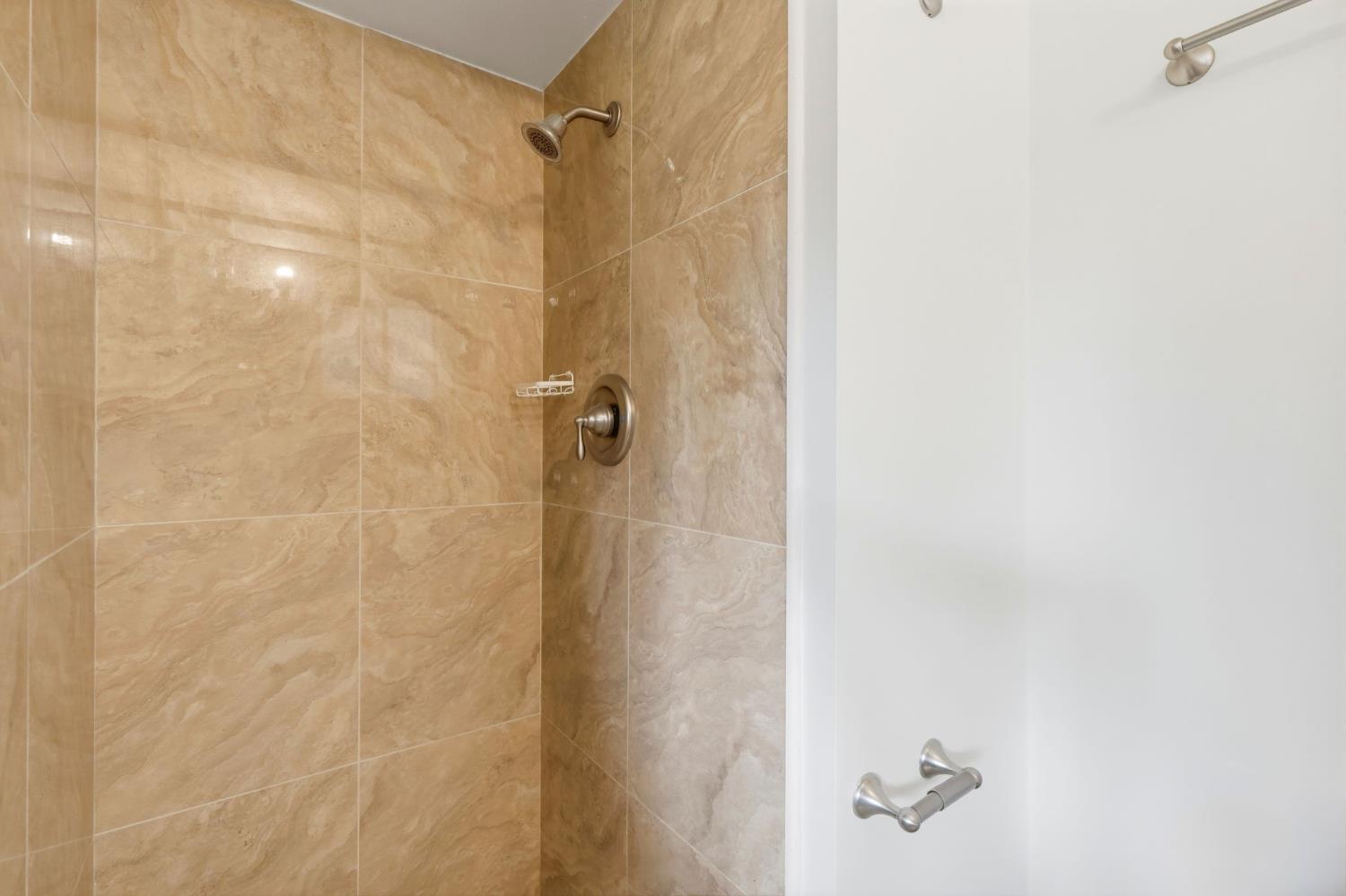 1123 E Washington Ave, Reedley, CA 93654