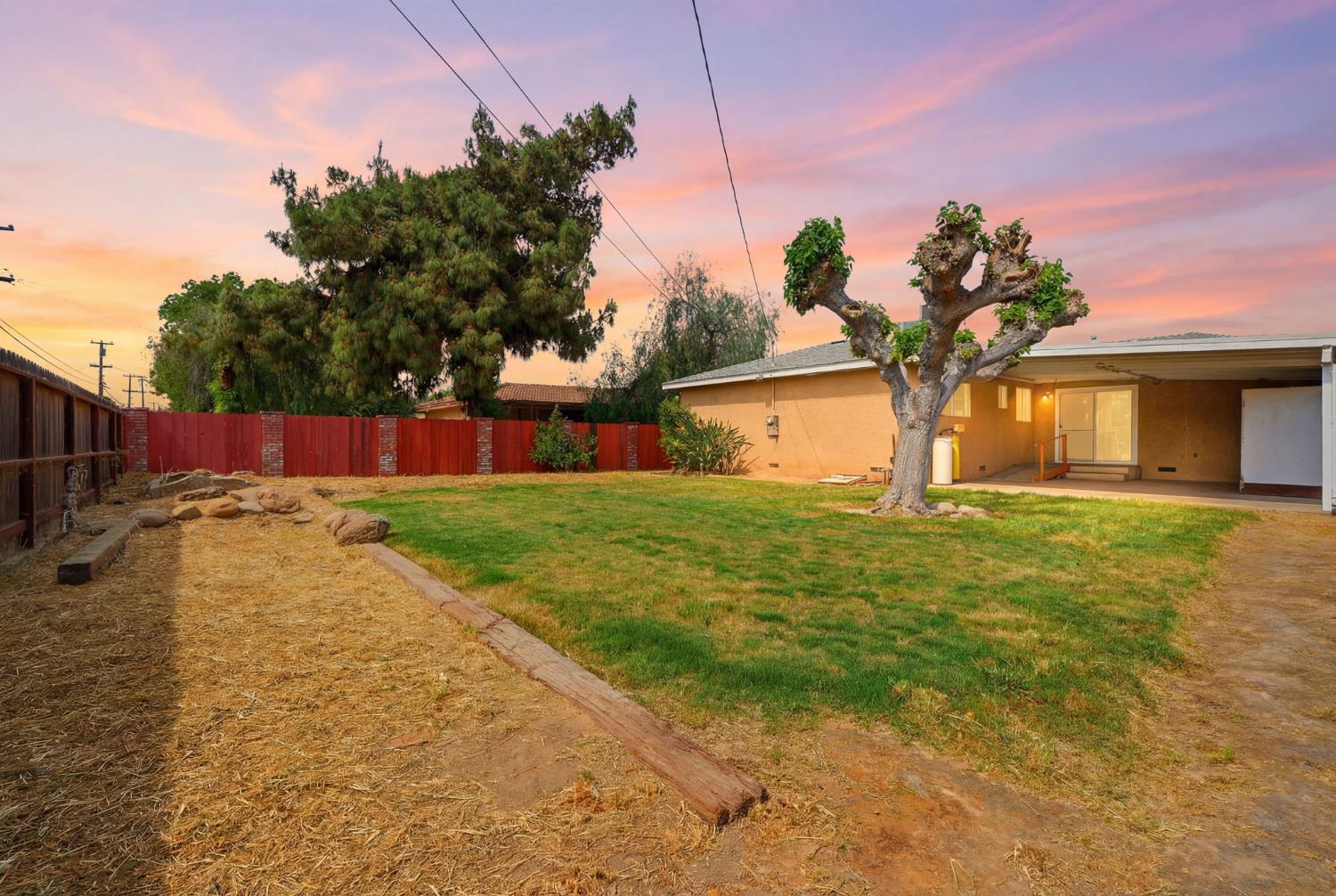 1123 E Washington Ave, Reedley, CA 93654