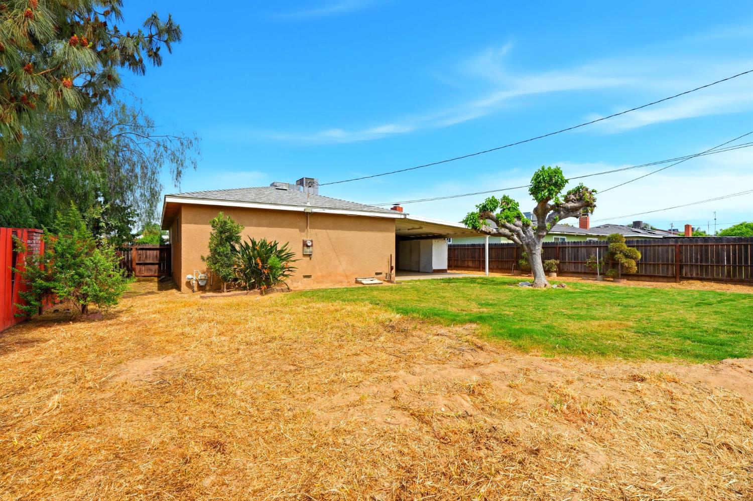 1123 E Washington Ave, Reedley, CA 93654