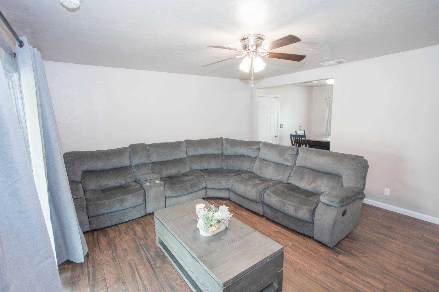 5625 E Tarpey Dr, Fresno, CA 93727