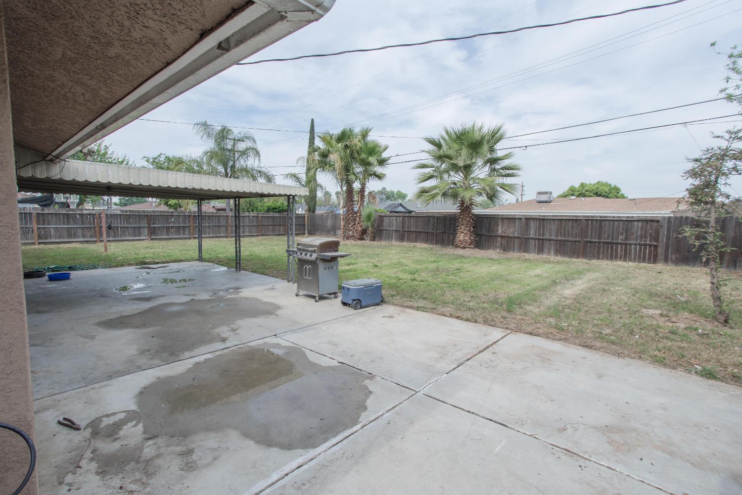 5625 E Tarpey Dr, Fresno, CA 93727