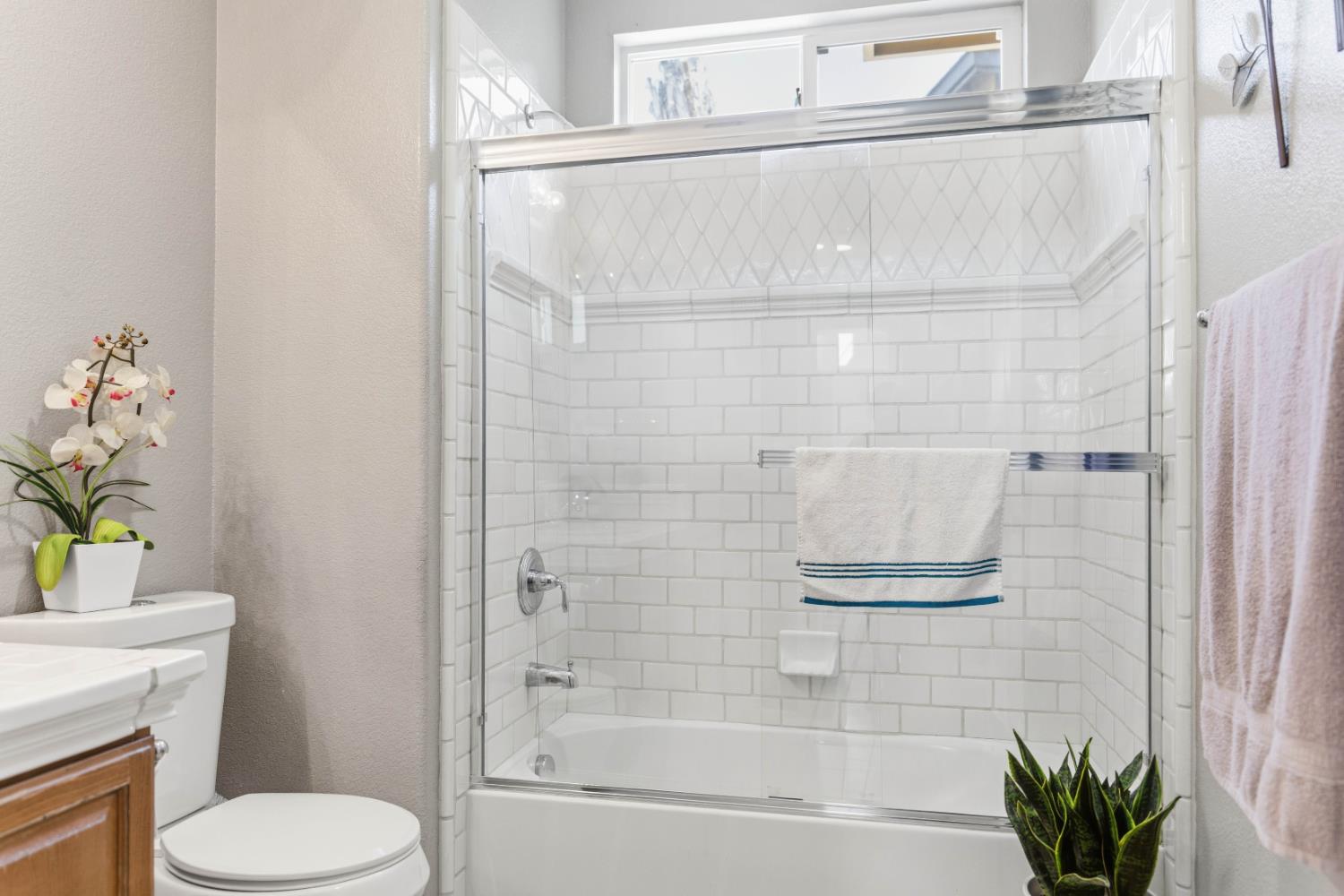 15627 W Botelho, Kerman, CA 93630