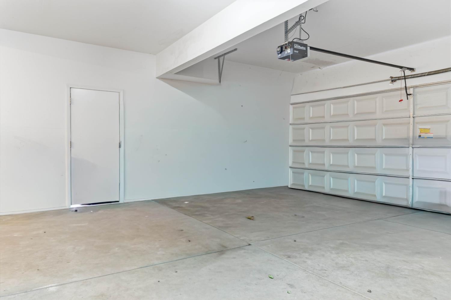 15627 W Botelho, Kerman, CA 93630