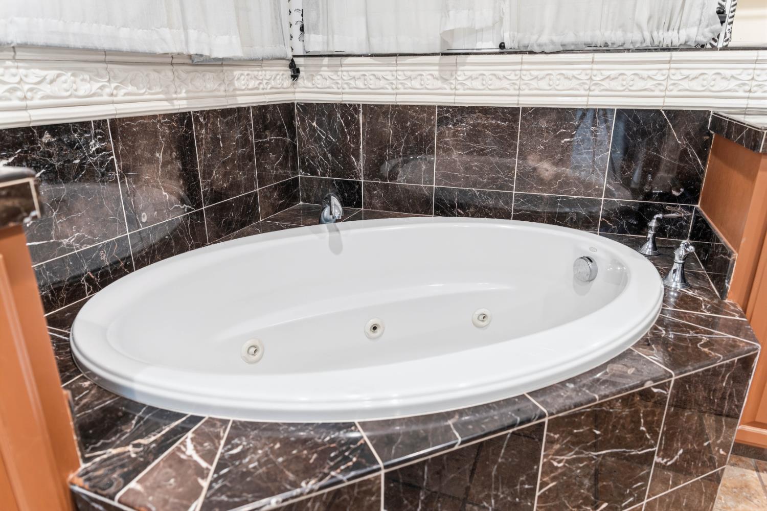 15627 W Botelho, Kerman, CA 93630