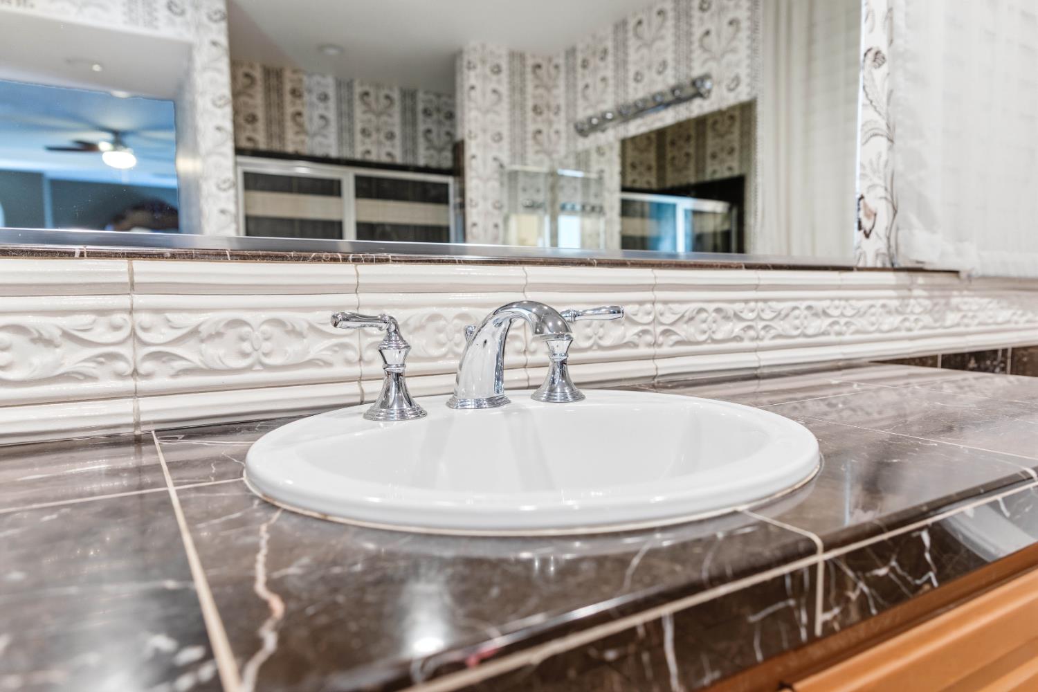 15627 W Botelho, Kerman, CA 93630