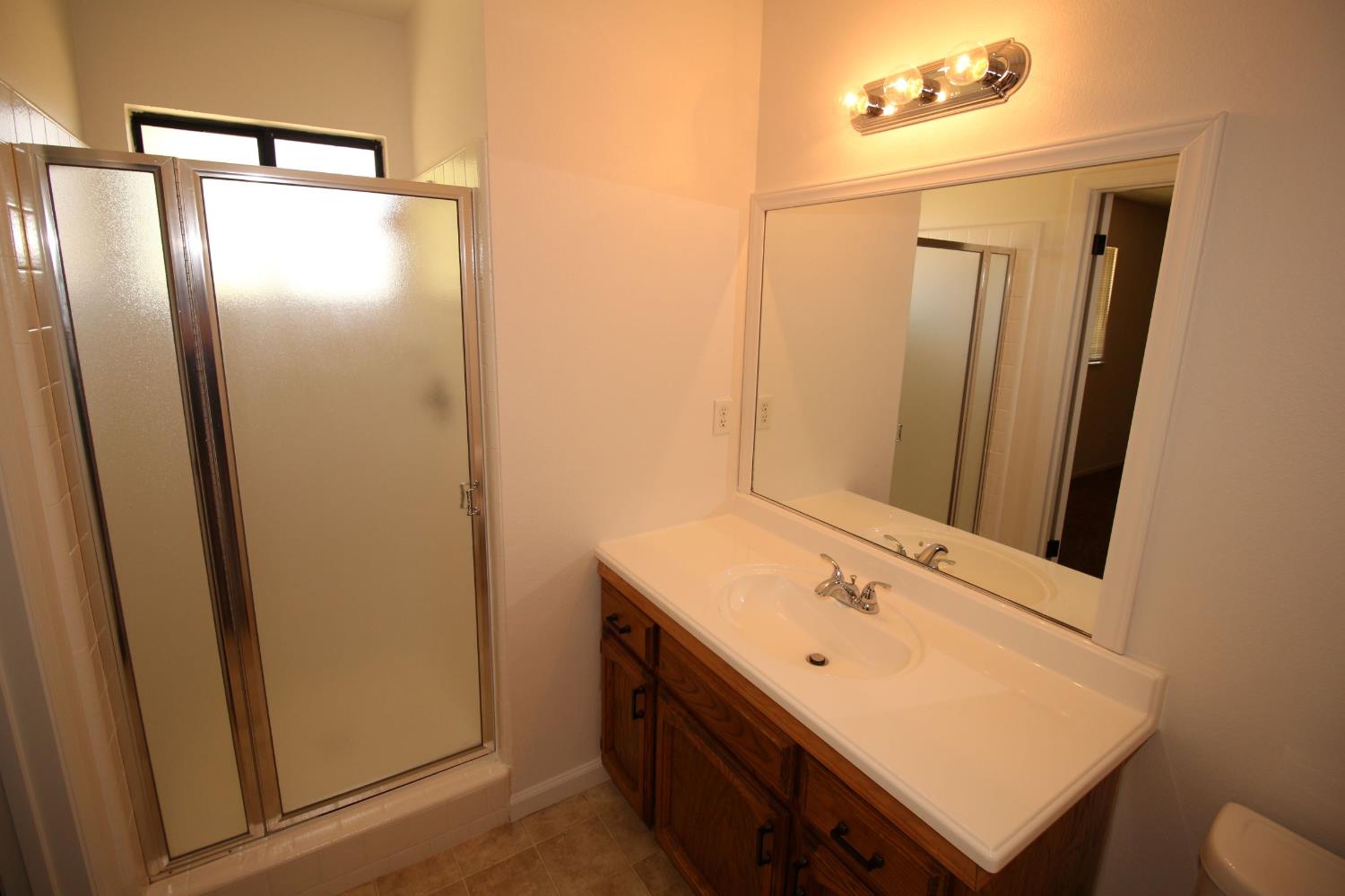 4052 N Sabre, Fresno, CA 93727