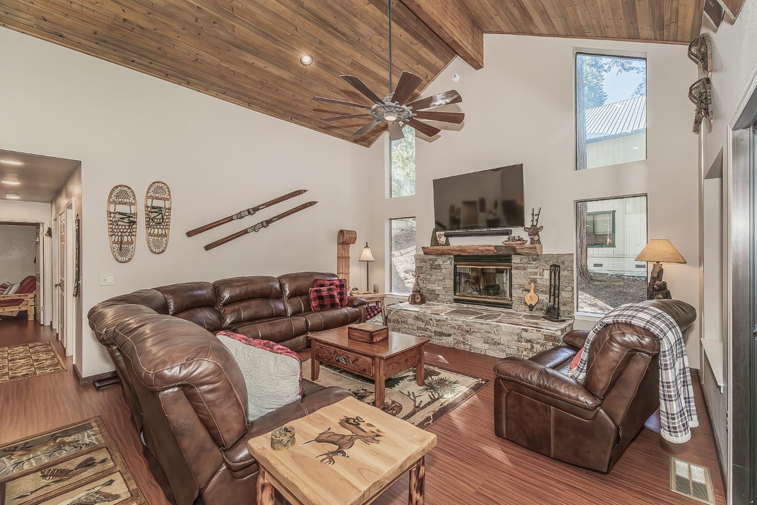 41190 Heartwood Ln, Shaver Lake, CA 93664