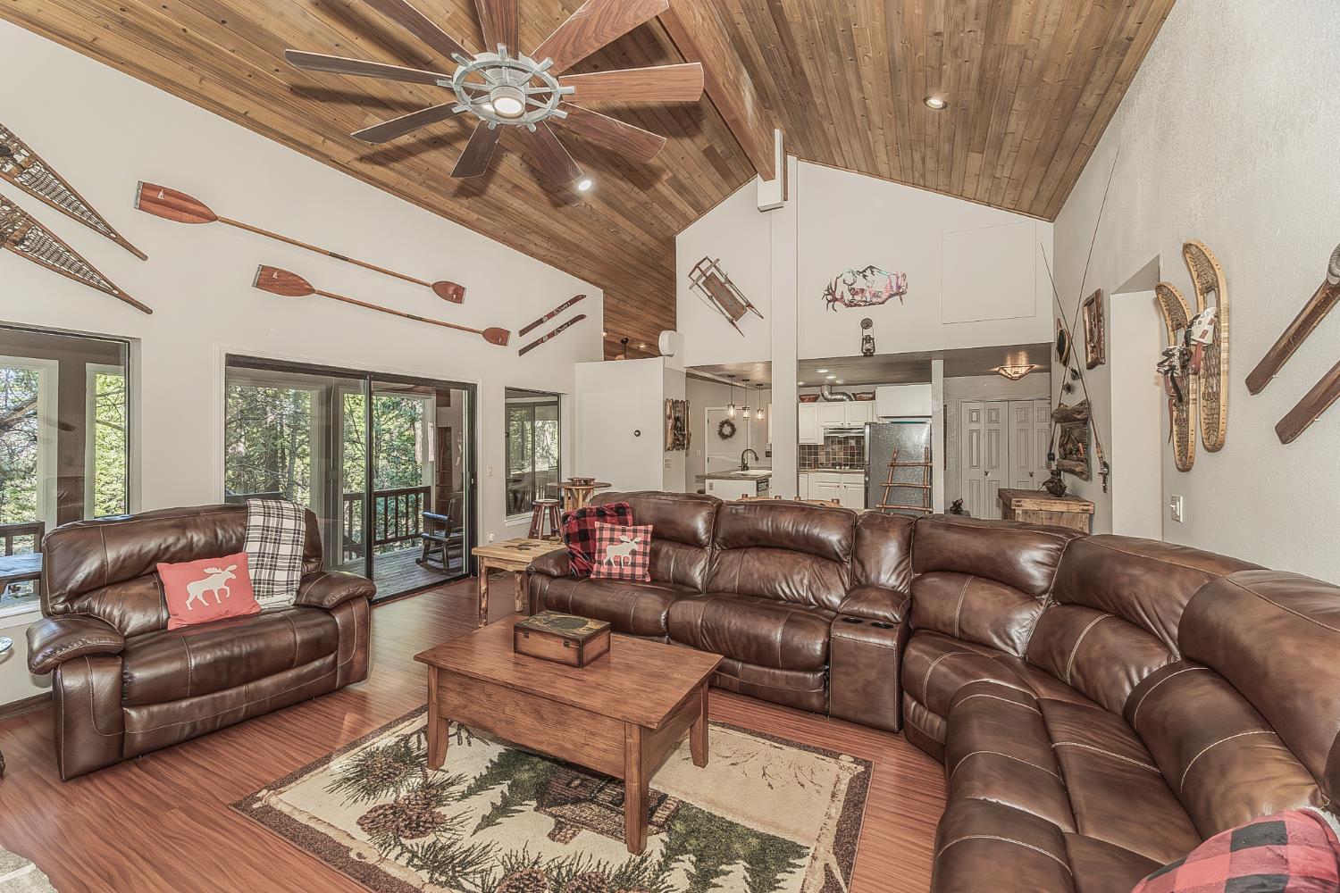 41190 Heartwood Ln, Shaver Lake, CA 93664