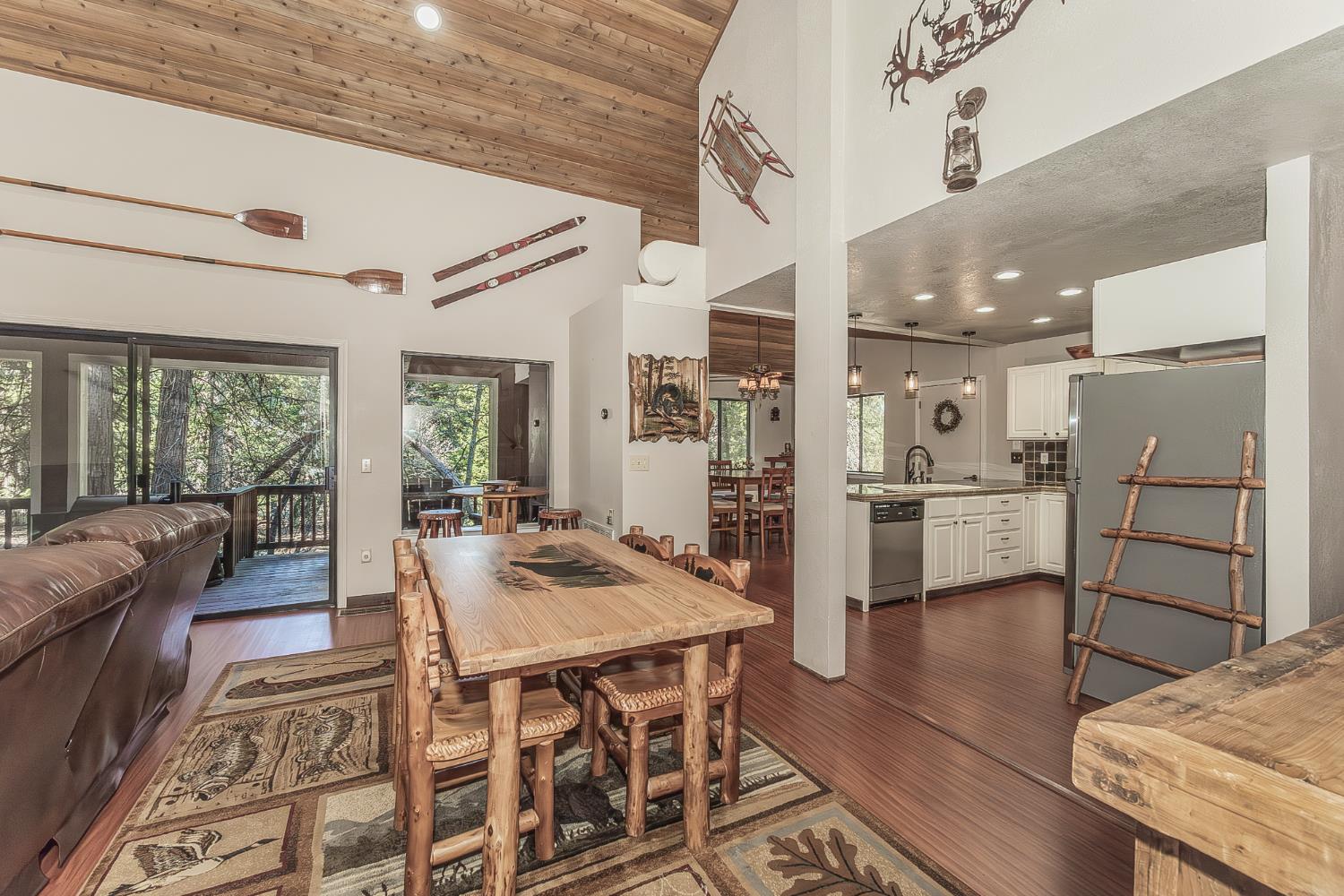 41190 Heartwood Ln, Shaver Lake, CA 93664