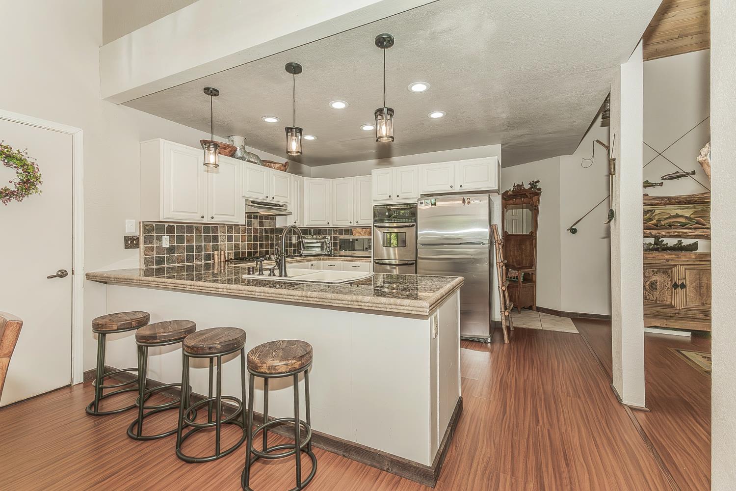 41190 Heartwood Ln, Shaver Lake, CA 93664