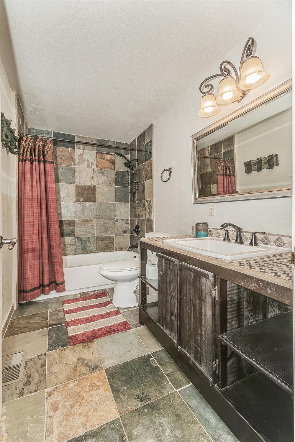 41190 Heartwood Ln, Shaver Lake, CA 93664