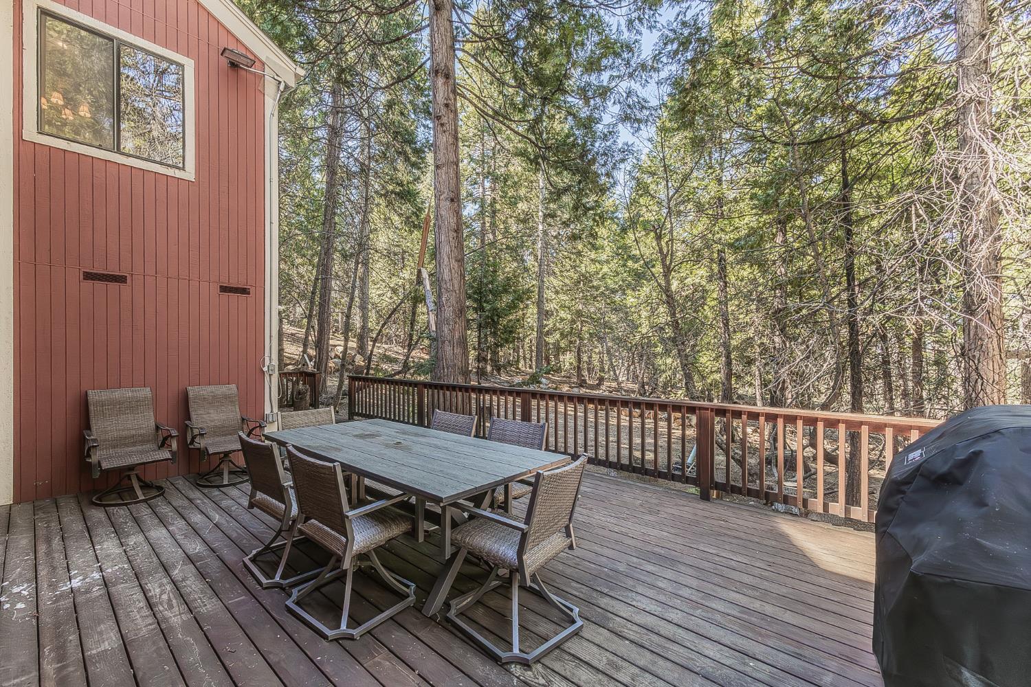 41190 Heartwood Ln, Shaver Lake, CA 93664