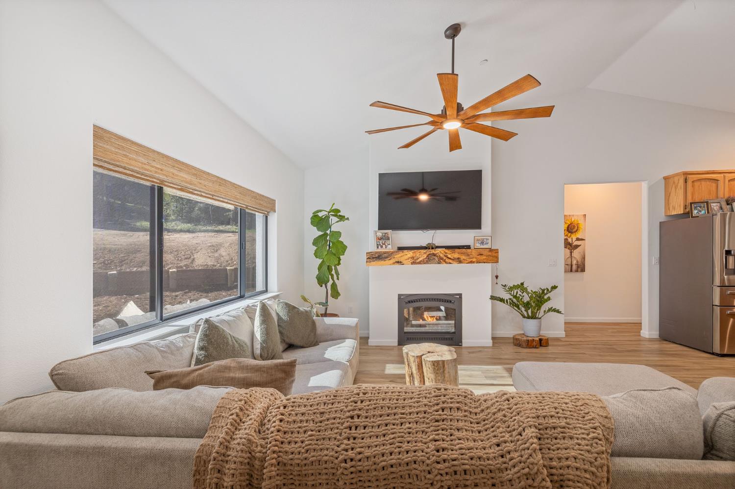 36273 Finegold Creek Dr, North Fork, CA 93643