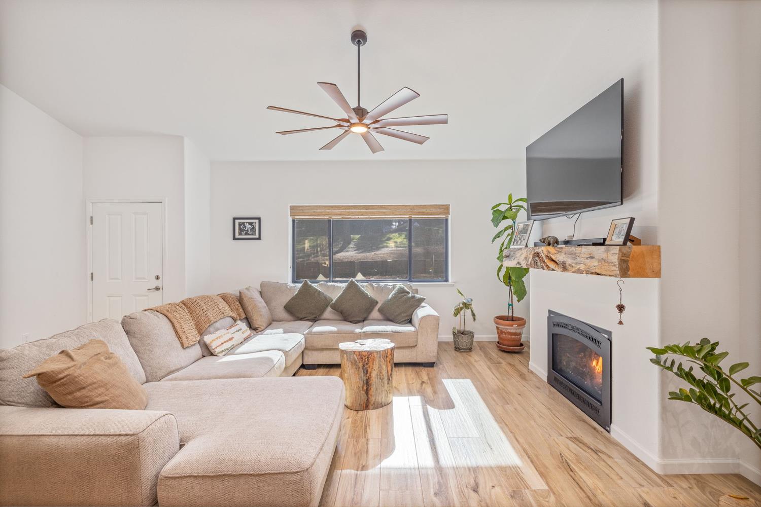 36273 Finegold Creek Dr, North Fork, CA 93643